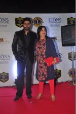 Abhishek Bachchan, Farah Khan at the 21st Lions Gold Awards 2015 in Mumbai on 6th Jan 2015